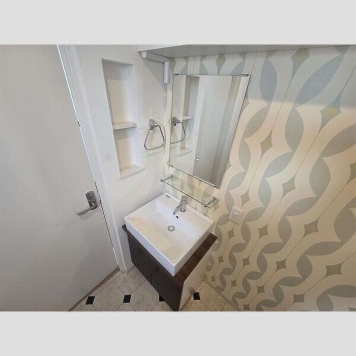 物件内観写真7　(洗面)