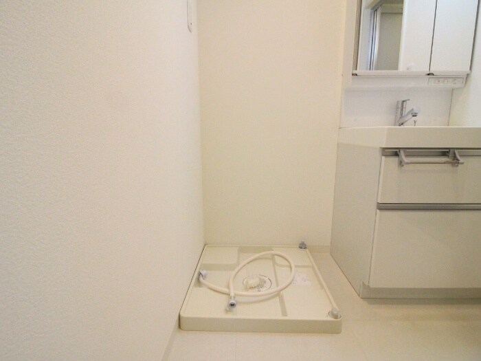 物件内観写真10　(洗濯機置場)