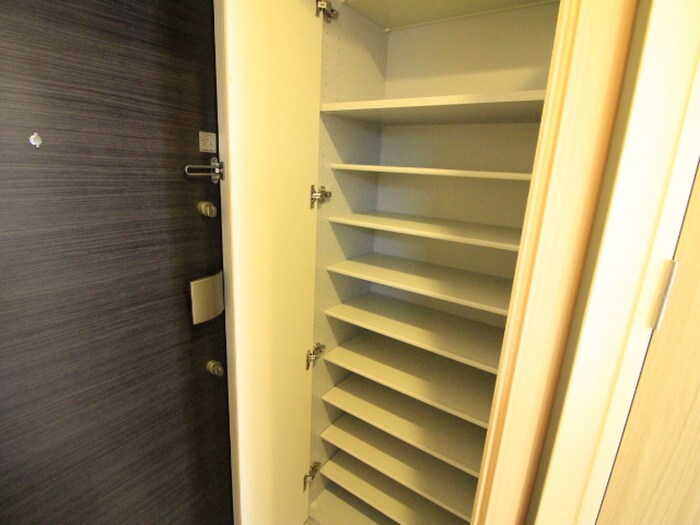 物件内観写真14　(靴箱)