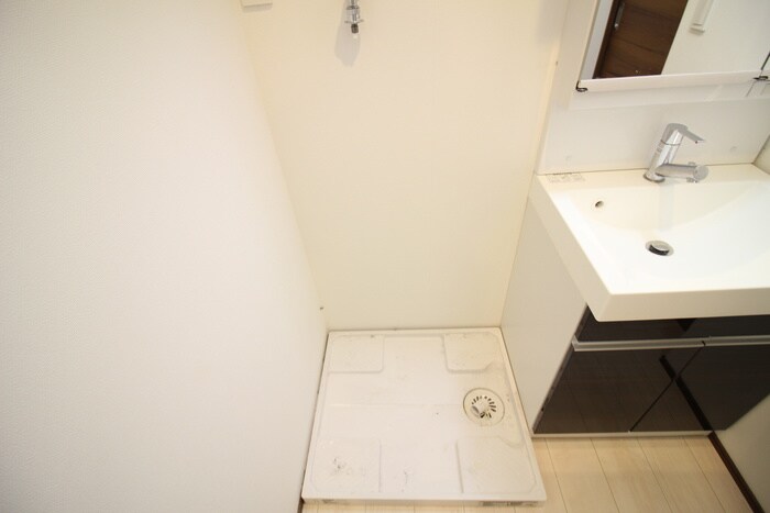 物件内観写真13　(洗濯機置場)