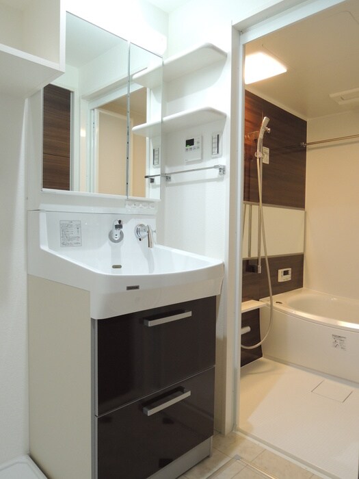 物件内観写真11　(洗面)