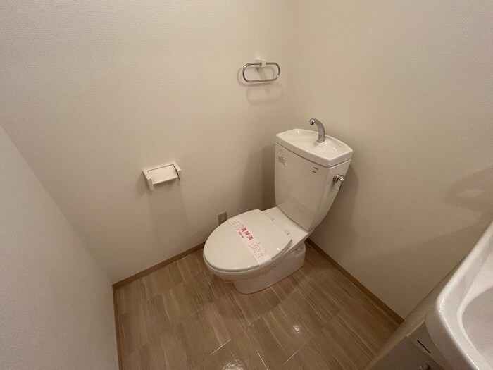 物件内観写真14　(トイレ)