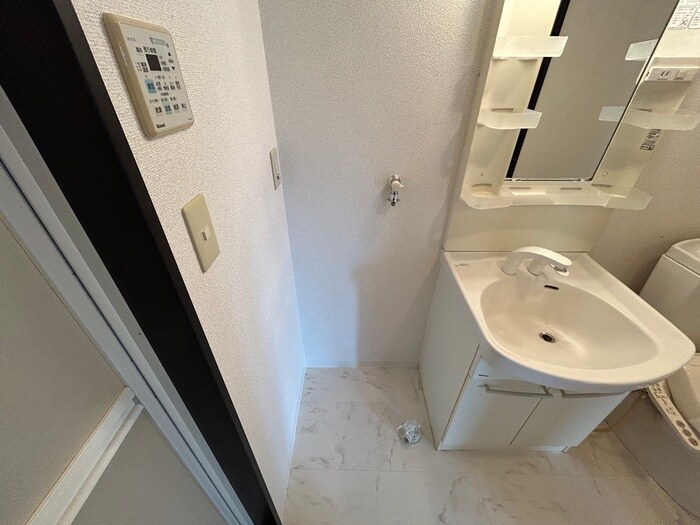 物件内観写真15　(洗濯機置場)