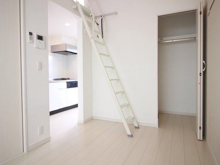 物件内観写真8　(居室)