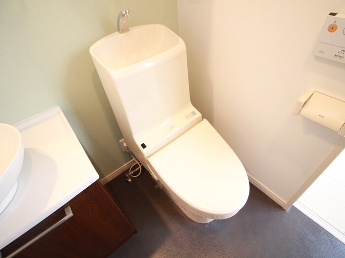 物件内観写真14　(トイレ)