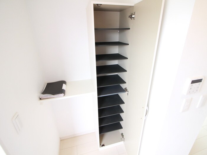 物件内観写真20　(靴箱)