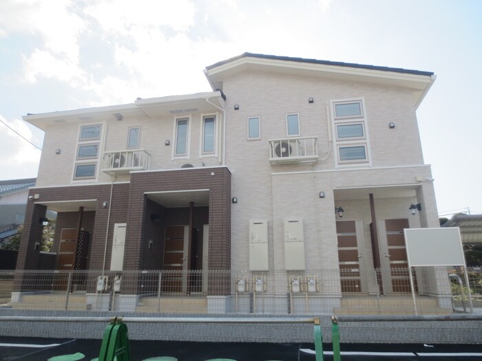 物件外観写真1　(外観写真)