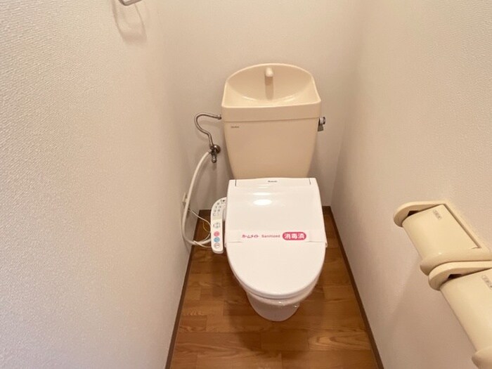 物件内観写真8　(トイレ)