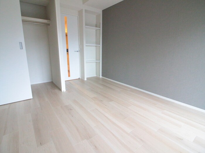 物件内観写真3　(居室)