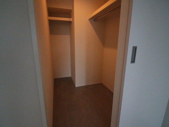 物件内観写真7　(収納)