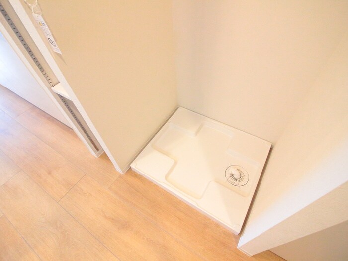 物件内観写真9　(洗濯機置場)