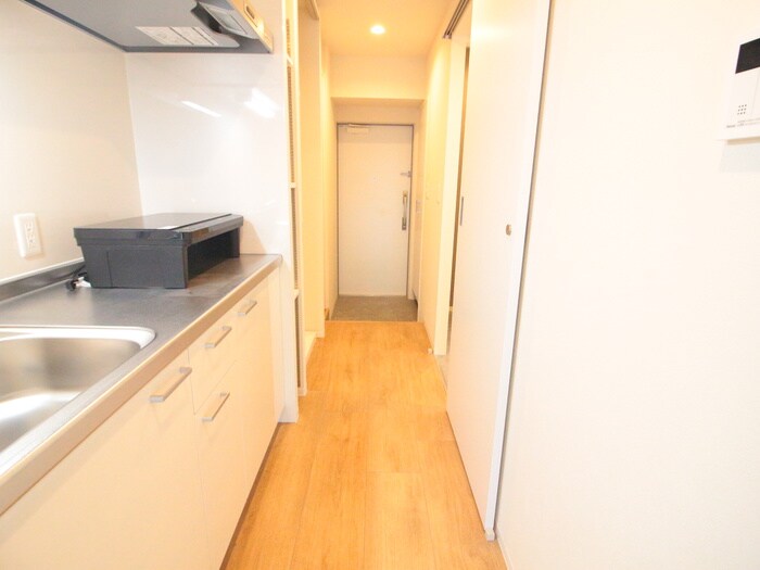 物件内観写真11　(廊下)