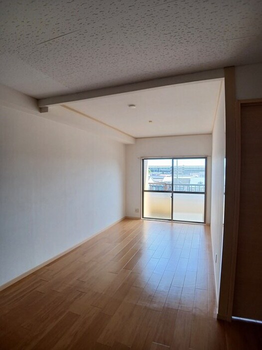 物件内観写真4　(居室)