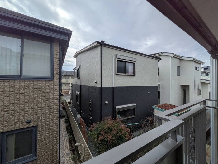 物件内観写真17　(室内からの展望)