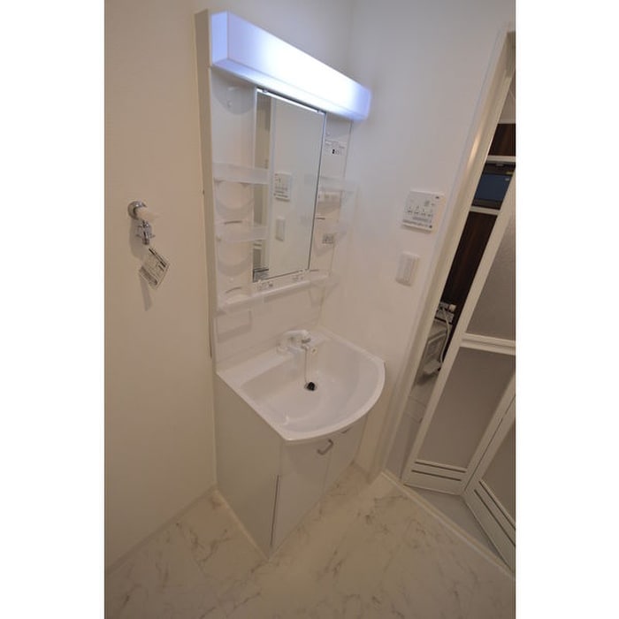 物件内観写真10　(洗面)