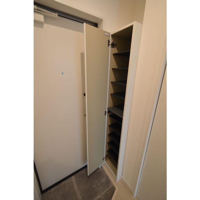 物件内観写真11　(玄関)