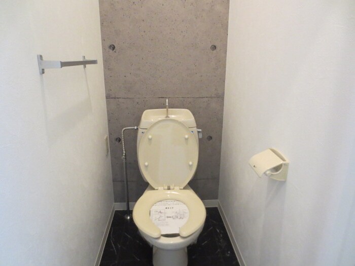 物件内観写真11　(トイレ)