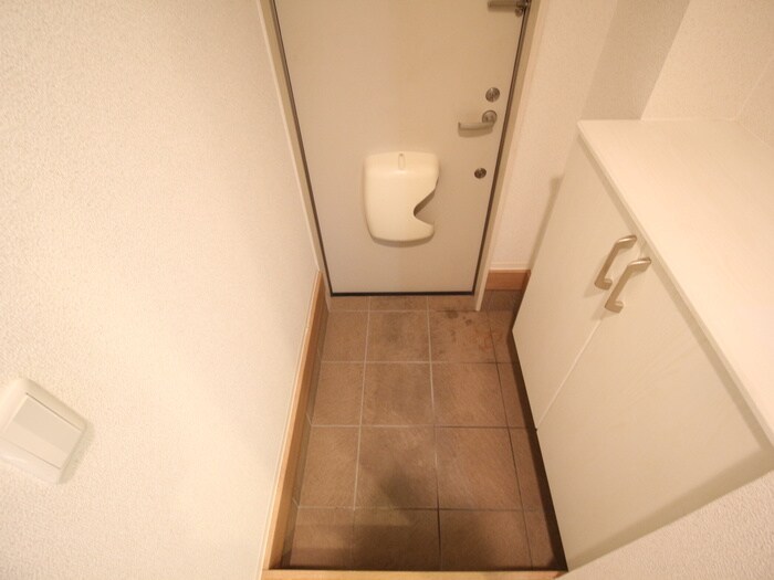 物件内観写真17　(玄関)