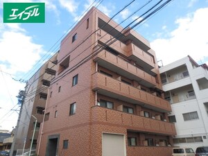 グランシャリオ日比野外観写真