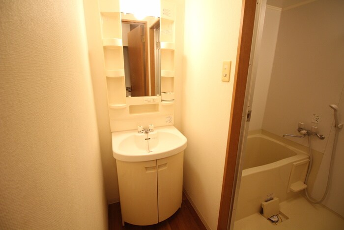 物件内観写真12　(洗面)