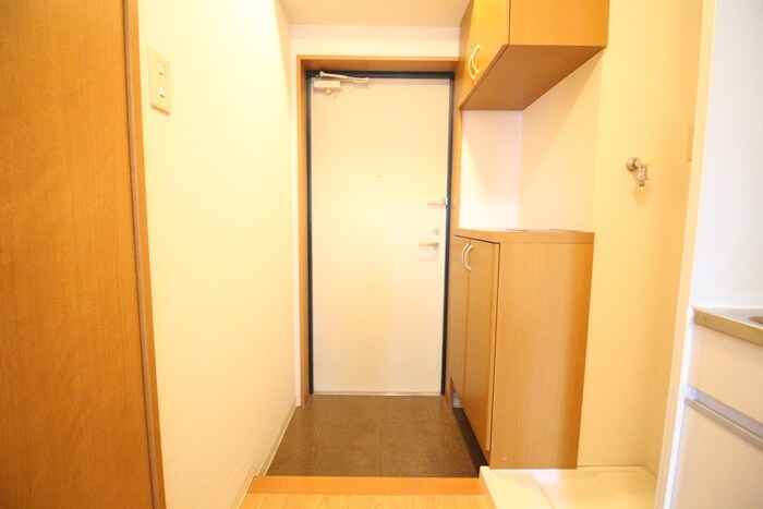 物件内観写真15　(玄関)