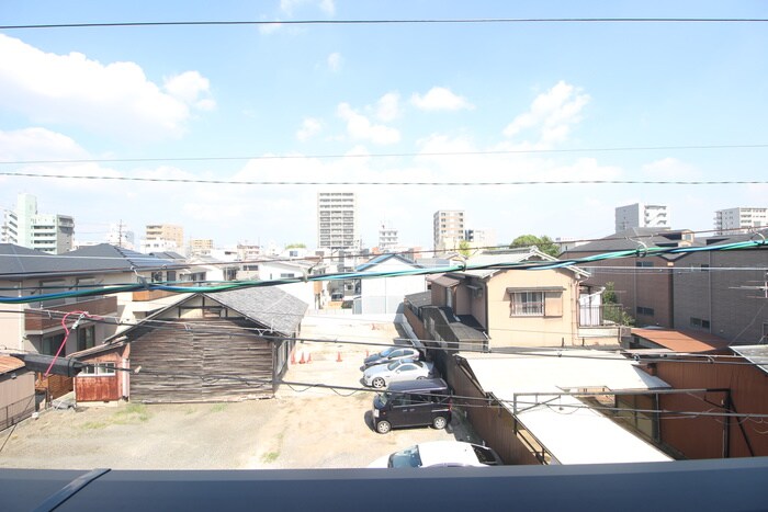 物件内観写真16　(室内からの展望)