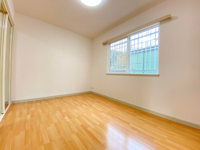 物件内観写真13　(居室)