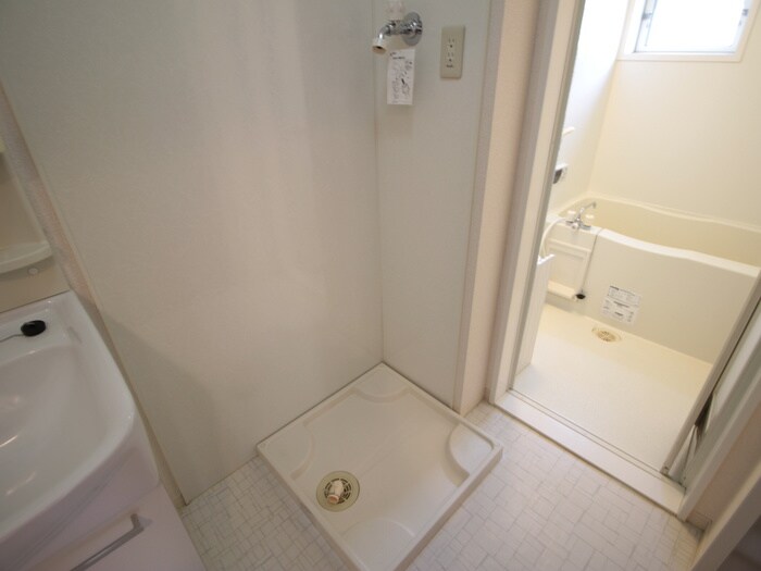 物件内観写真21　(洗濯機置場)