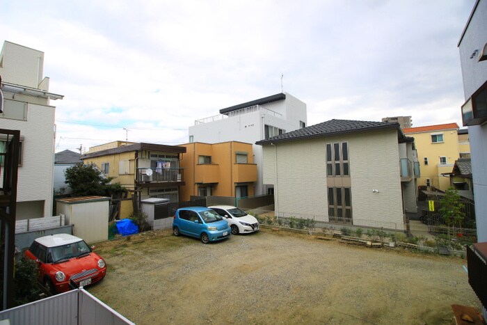 物件内観写真16　(室内からの展望)