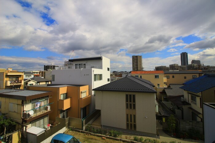 物件内観写真16　(室内からの展望)