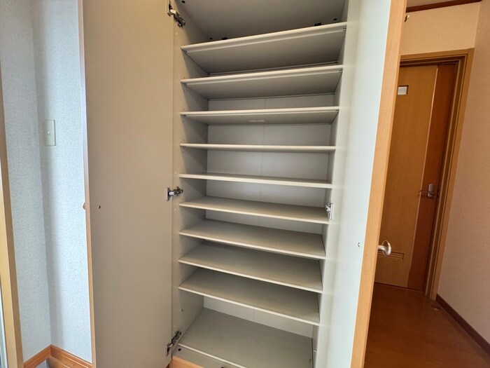 物件内観写真20　(靴箱)