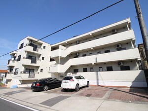 プロミネント石薬師外観写真