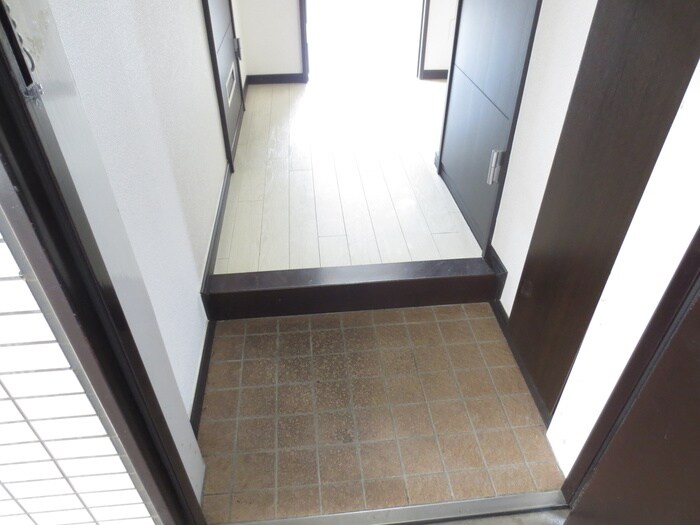 物件内観写真19　(玄関)