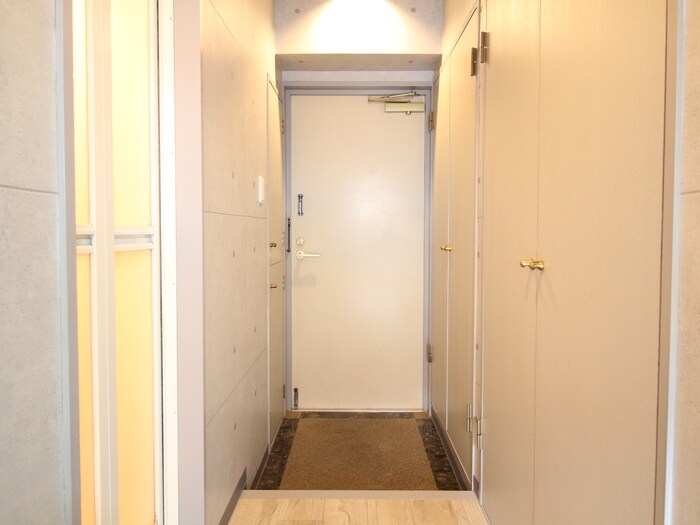 物件内観写真15　(玄関)
