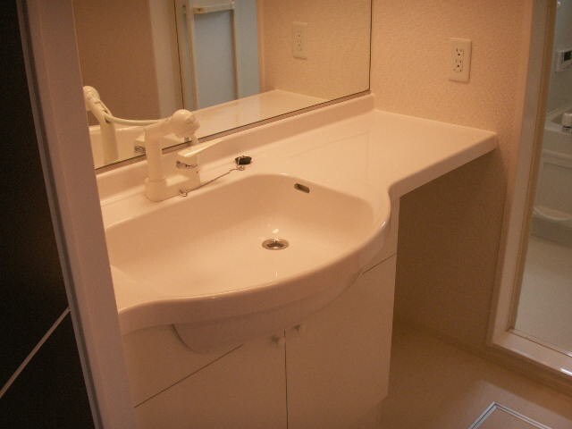 物件内観写真5　(洗面)