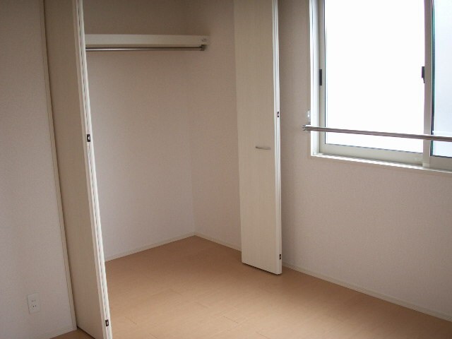 物件内観写真11　(収納)