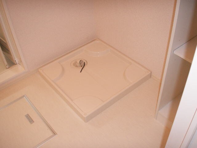 物件内観写真13　(洗濯機置場)