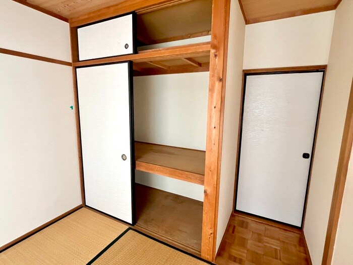 物件内観写真12　(収納)