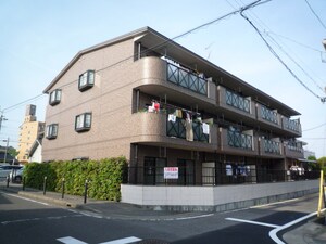 メゾンクレ－ル外観写真