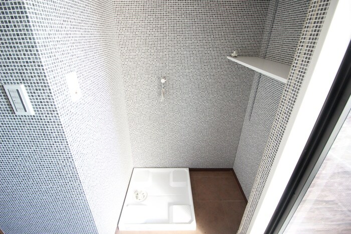 物件内観写真15　(洗濯機置場)