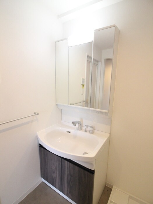 物件内観写真13　(洗面)