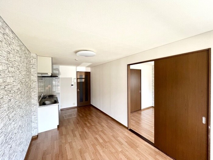 物件内観写真4　(居室)