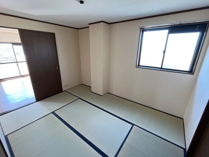 物件内観写真8　(居室)