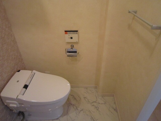 物件内観写真12　(トイレ)