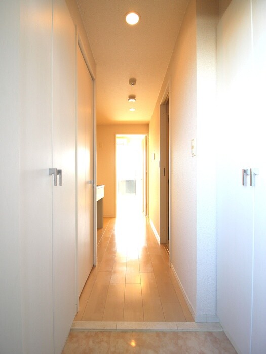 物件内観写真17　(廊下)