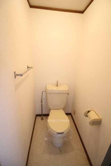 物件内観写真17　(トイレ)