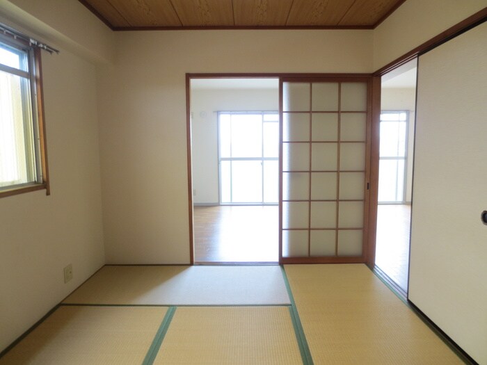 物件内観写真8　(居室)