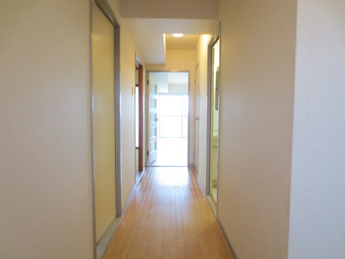 物件内観写真22　(廊下)