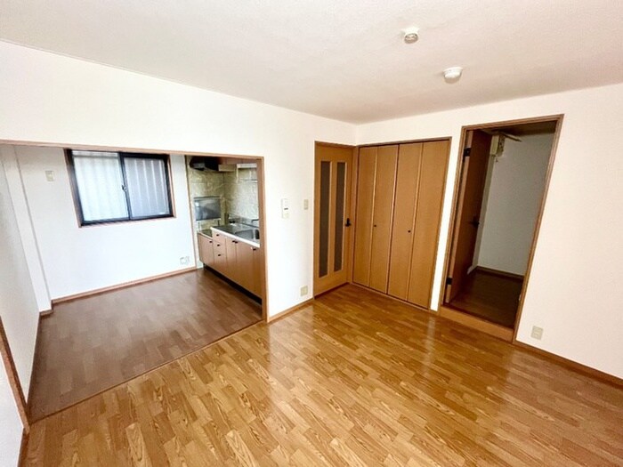 物件内観写真4　(居室)