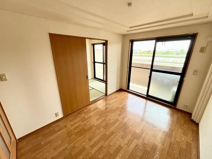 物件内観写真6　(居室)